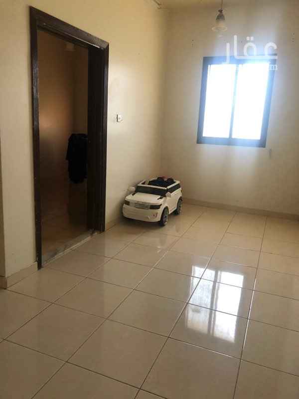 1728291 شقة علوية بالدور الاول مكونة من 3 غرف نوم + صاله + دورتين مياه + مطبخ عبارة عن نصف دور علوي بڤيلا في حي الروابي على شارع 15 واجه جنوبية
مكتب عقاري
للتواصل /
0550223355