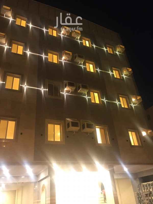 1400849 العمارة مطله ع شارع الامير ماجد الشقق الامامية ١٢٠٠