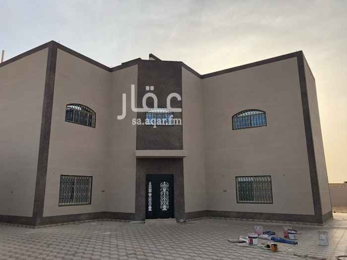 1613772 قطعتين بمساحة 1580متر مربع عليهما سور القطعة الاولى عليها :
فلة جديدة من دورين الدور الاول مجلس رجال ومقلط وصالة ومجلس نساء ومطبخ ومستودع وثلاث دورات مياه
الدور الثاني ثلاث غرف نوم وثلاث دورات مياه احد الغرف جناح من غرفتين ودورة مياه وسطح بالدور الثاني
ملحق خارجي مع دورة مياه وغرفة سائق.
الفلة تقع على شارعين شرقي ممر 7 متر وشمالي عرض 25 متر.
القطعة الثانية وهي حوش ( شمال الفله داخل السور ).
كل قطعة 23#33=1580متر مربع