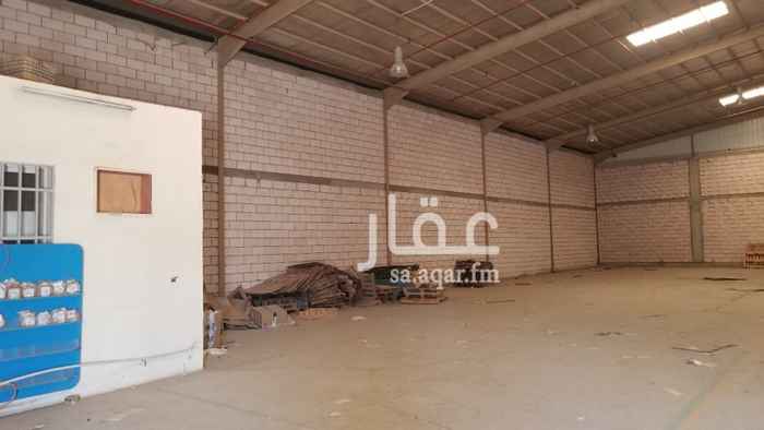 1405844 مستودع للأيجار مساحة 960م كامل الخدمات امامة ساحة الموقع مخطط النموذجية سعر الأيجار 90 الف بالسنه