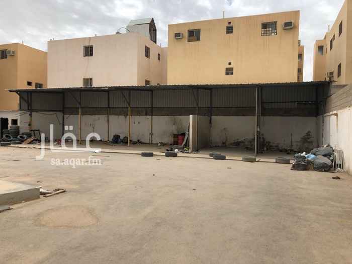 1484720 حوش للإيجار يوجد فيه ثلاث غرف ودورة مياه ومظلات
الأرضية مزفلتة