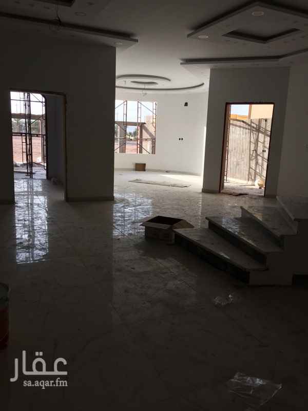 1472608 فيها مشب خارجي مع حمامه
مجلس رجال
غرفه طعام مفتوحه
صاله رئيسيه
مجلس مساء
غرفه كبار سن
بوفيه خارجي
مطبخ
مستودع
هذا الدور الأول
الدور الثاني غرفه نوم رئيسيه
غرفه تبديل ملابس
وحمام كبير للغرفة الرئيسية
غرفه صغيره مطله للحوش
اربع غرف نوم غرفتين بحمام وغرفتين كل وحده بحمام
والسطح غرفتين بحمام