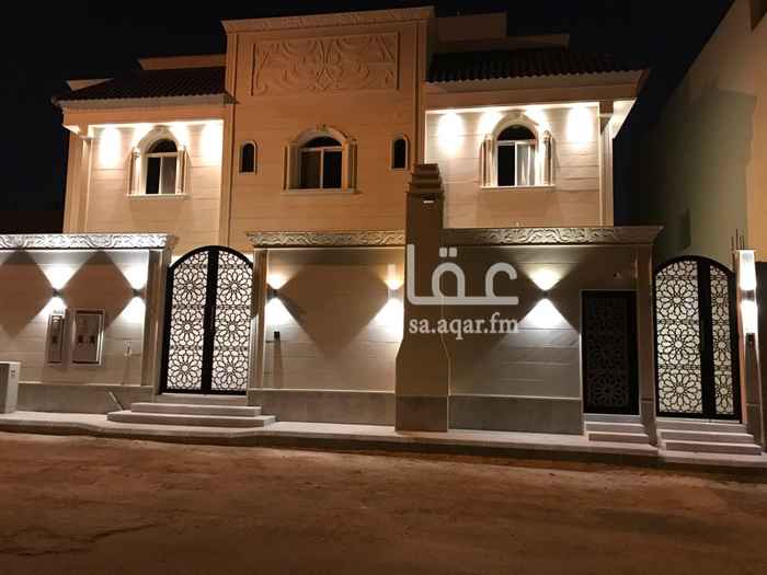 1698171 شقة جديدة لها مدخلين
مكونة من غرفتين نوم ومجلس وصالة ومطبخ مفتوح على الصالة
ودورتين مياة
وغرفة غسيل ملابس مستقلة
مطبخ راكب
مكيفات راكبه
غاز مركزي
