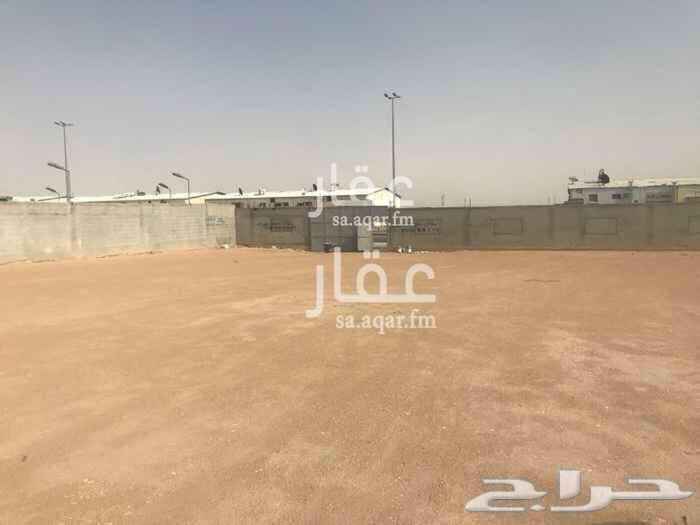 1522802 السلام عليكم جميعاً
للايجار حوش بحي الرفايع واصل فيه الكهرباء بدون مويه مسور ينفع للكل نشاطات قريب جدا من طريق الخرج الجديد