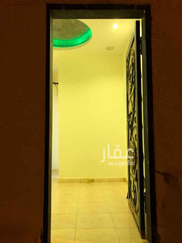 1296522 الكهرب و الماء مع الايجار
غرفه على شارع