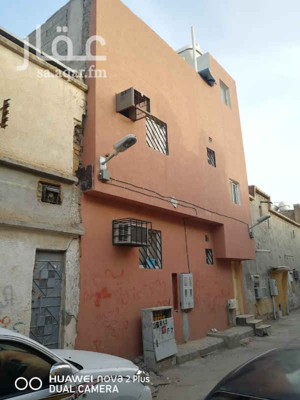 1383857 عمارة للبيع
مكونه من 2 شقه + ملحق
فرصه استثماريه
عائد مناسب
الحد 300000 ر س
الدخل السنوي 28000 ر س