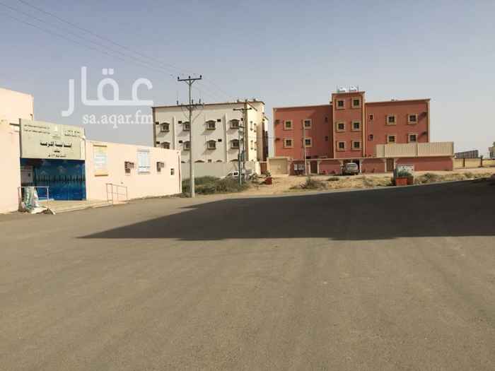 1685796 شقة جديدة عوائل للإيجار بمخطط لزمة شرق أحد رفيدة مقابل مدرسة بنات ابتدائية
مكونة من مدخلين
قسم الرجال
مجلس رجال كبير
مقلط تحضير للرجال
حمام للرجال
قسم النساء
مجلس نساء
صالة للنساء
غرفة نوم رئيسية مع دورة مياه
غرفة نوم إضافية
مستودع
حمام للنساء
خزان الماء مستقل و عداد الكهرباء مستقل