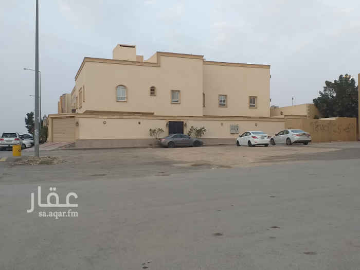 1456541 الارضي( مجلسين +مقلط+ صالة+ مجلس نساء+ مجلس عائلي+ مطبخ + مستودع+ غرفه غسيل+ملحق خارجي+٣ دورات مياه)
الاول( غرفة رئيسية + غرفة جلوس
+ صالة+ ٣ غرف+٣دورات مياه)
السطح( غرفة خادمة+ دوره مياه)
الشقق٢( مجلس + غرفتين+صالة+مطبخ+٢دورات مياه)
عمر اقل من ٦ سنوات
الفيلا مؤثثة
عليها بنك عقاري ٤٠٠
...من المالك مباشرة..بناء شخصي