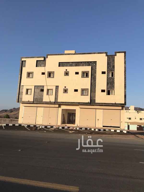 1552523 فندق مصرح من هيئة السياحه ٤ ادوار وملحق وبدروم بمساحة العماره