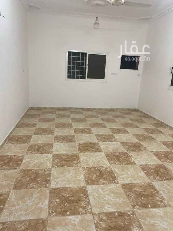 1675600 شقة 4 غرف وصالة ومطبخ مجدده بالعزيزية خلف مسجد العقلا الايجار شهري 1500