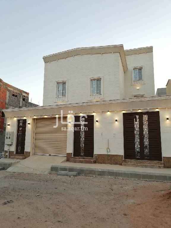 1589491 فيلا دوبلكس .. ٣ شقق .. جديده .. مساحة الأرض ٣٢٠ .. شقة الدور الأرضي ٣ غرف و٣ حمامات ٢ صاله ومطبخ .. وشقة الدور الأول ٤ غرف و٣ حمامات ومطبخ وصاله وغرفة خدمات للمطبخ وغرفة خادمه .. شقة الملحق ٢ غرف كبيره و٢ حمامات وصاله ومطبخ .. غرفة سائق .. مصعد شركة زين .. بناء شخصي بجوده عاليه .. السعر قابل للتفاوض بحدود المعقول