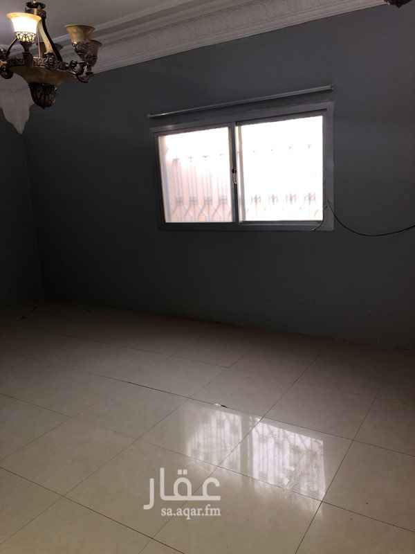 1666062 للايجار دور ارضي مكون من مجلس ومقلط وصالة وأربع غرف ومطبخ و ملحق خارجي بدورة مياه وحوش يوجد به باب كراج للسيارة سعر إيجاره ب40 الف على قسطين كل ستة شهور تدفع لنا 20 الف او ب 35 الف كاش تدفع بداية العقد