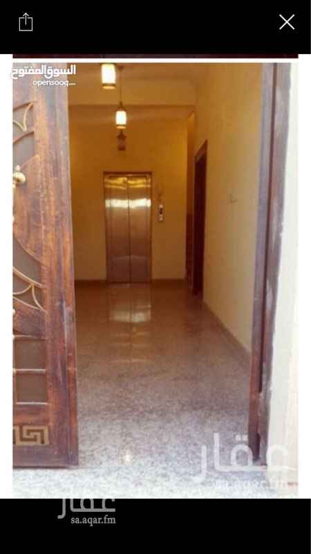 1376067 شقه فاخره للايجار من 5 غرف وغرفه خادمه و4 حمامات وصاله كبيره ويوجد سطوح للي له رغبه في السطوح
