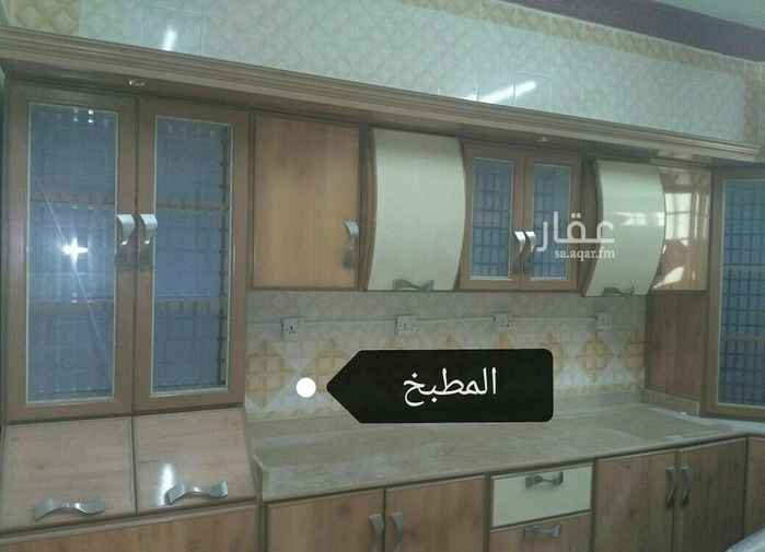 1701758 سلام عليكم
يوجد دور اول نظيف منطقة هادئه
مجلس
مقلط
صاله
4غرف نوم
غرف ماستر بدورة مياه
بويات جديدة
عداد كهرباء مستقل
مدخل خاص
ومدخلين للرجال والنساء
موقف بكاميرا لمراقبه السيارات(24ساعه) من السرقه لا سمح الله
اتمنى مراعاة وقت الاتصال
من10صباح الي 10مساء
جوال
0534204766