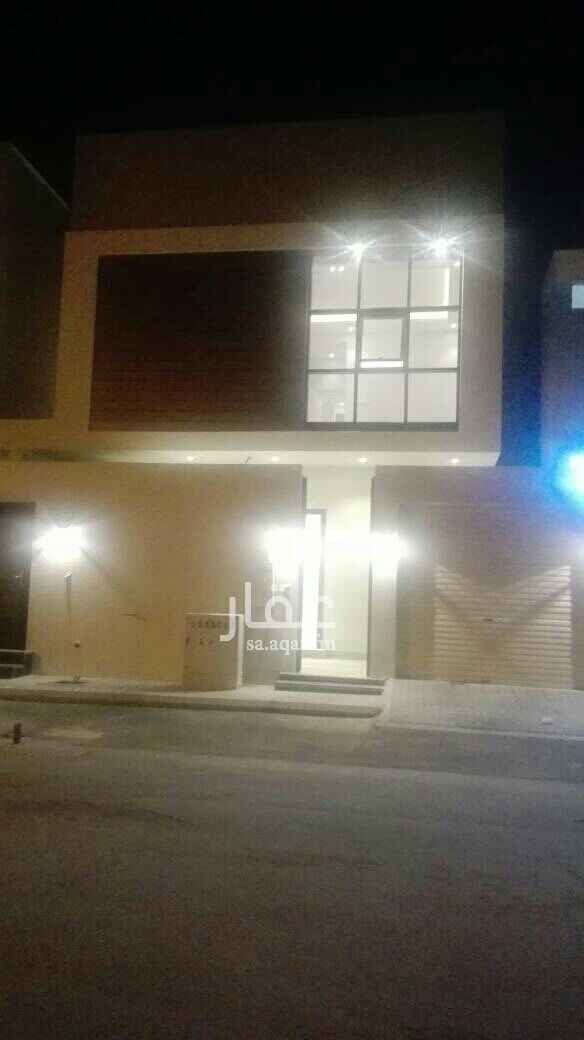 1747523 فيلا دبلكس للبيع
حى القيروان
المساحه 200م
والجمهورية شارع 20م
تتكون من
الدور الأرضي مجلس وصاله كبيرة ومطبخ أمريكى
ومطبخ خارجى
غرفة سائق
مدخل سيارة
الدور العلوى
4غرف نوم و3دورات مياه
السطح صاله وغرفة نوم بدورة مياه
وغرفة خادمة مع دوره مياه خاصة
الموقع بالتطبيق صحيح والسعى بالذمة
ما نحلل أحد
مع تحيات
ديار الأندلس العقارية