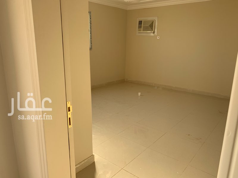 1738452 ٢ غرفة
١ مجلس
١ صاله
٣ دوراة مياه
سطح خاص للشقه
الشقه جميعها سيراميك
مكيفات راكبه
مطبخ راكب