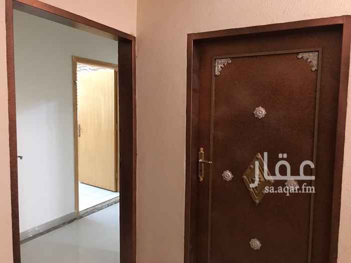 1653167 شقه في حي الشروق
ثلاث غرف وصالة
مجلس ودورة مياه
وصالة ومطبخ
وغرفتين ودورة مياة
مدخلين
وسطح
كهرب مستقل
الشقه سوف تكون خاليه بعد اسبوعين تقريباً
1400 شهري
او16000 سنوي