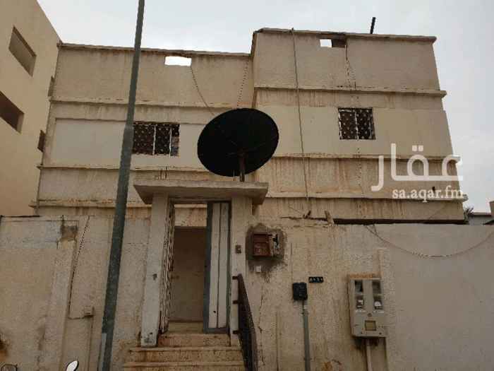 1295214 بيت للأيجار بالخرج خلف طريق الملك فهد خلف اسواق العسكر مجاور لمساج هيمو يتكون من 10 غرف و5 حمامات ينفع سكن عمال الايجار 20000 عشرين الف في السنة