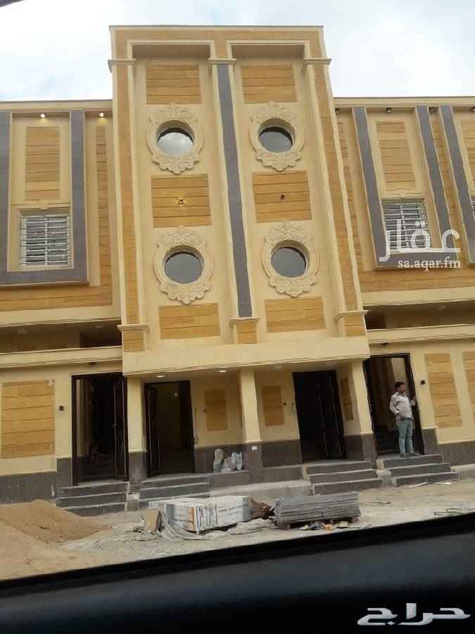 1702724 للبيع في حي درة الموسي دور ثاني مع ملحق مكونه من
مجلس رجال كبير
مقلط طعام كبير
مجلس نساء
صاله
٣ غرف نوم
جناح خاص بحمام مستقل
غرفة نوم بنات بحمام مستقل
غرفة نوم اولاد
٤حمامات مطبخ مخزن
الملحق مكون من ٢غرفه وصاله وحمام وسطح امامي وسطح خلفي
تشطيبات راقيه ضمان شامل موقع متميز قريبه من جميع الخدمات مداخل مستقله السعر جدا متميز ٧١٠ الف ج٠٥٥٥٤٧٢١٦١