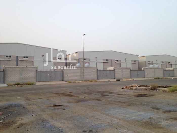 1012916 للبيع 3 مستودعات مقسمه الى 6 وحدات و6 عدادات كهرباء
على شارع 20 م ومقابلها مواقف وساحة تفريغ