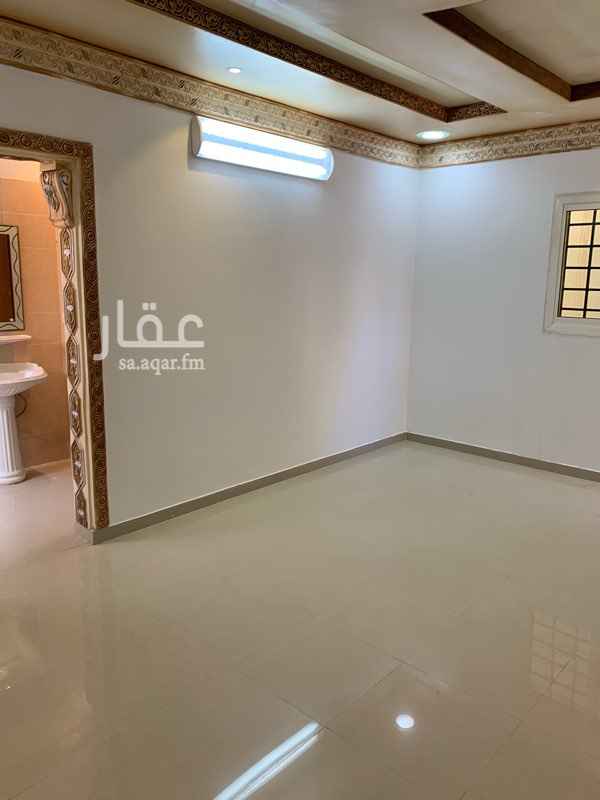 1761492 دور ارضي خمس غرف + صالة + مدخل سيارة + مشب تم التشيك على السباكة والكهرباء + عداد كهرباء مستقل
مكتب انفاس الفجر للعقارات
جوال رقم 0509751451