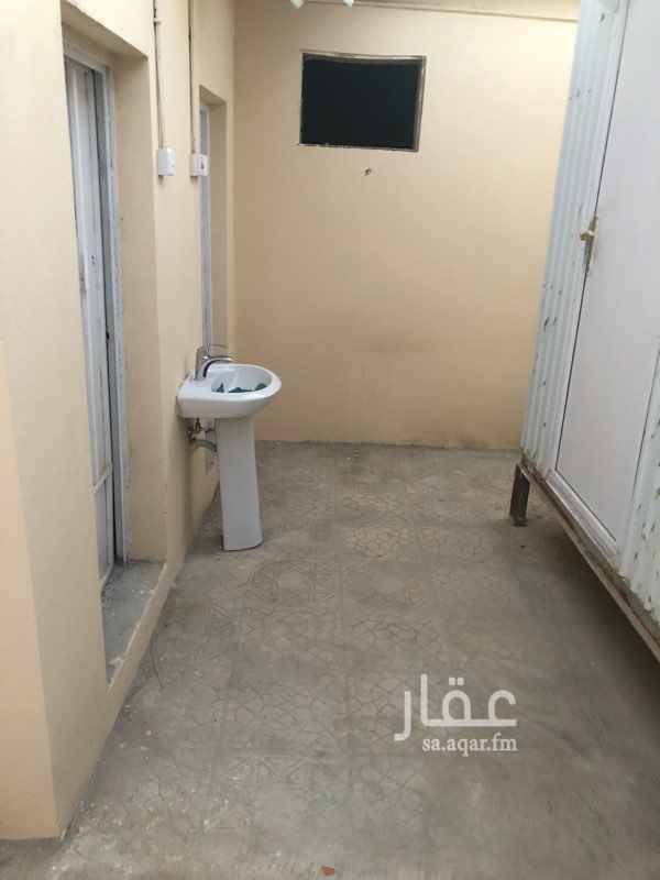 1407749 للإيجار عدد (3) غرف + دورتين مياهـ + مطبخ + حوش
0566460460