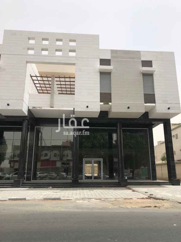 1636343 معرض على شارع ابراهيم الجفالي مكة المكرمة
موقع مميز جداً
واجهة المحل 14 م والعمق 40م
مساحة الدور الأرضي 500 م2 والميزان 400 م2
بالإمكان عمل عقد لسنوات
السعر قابل للتفاوض للجادين فقط