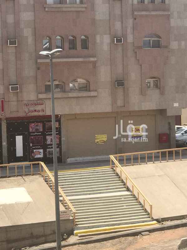 1576216 ٢ محل المساحة ٣٠ متر لكل محل على شارع ٤٠ شمالى وشر ق قريب من شارع الامير عبدالمجيد