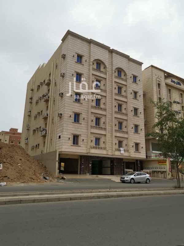 1403088 عماره سكنيه مكونه من 20 شقه مأجره بالكامل على دفعه من 22 الف دفعتين 25 الف الشقه مكونه من 3 غرف و 2 حمام وصاله ومطبخ ومدخل واحد مكونه من 5 ادوار متكرره والسطح فيه فيلا موجره ب 48 الف مكونه من 7 غرف و 4 حمامات ومطبخ وصاله مع للسطح
مساحتها 735 متر
دخلها 512 الف فيها دور مواقف سيارات وفيها مصعد واحد للعماره ومأسس مصعد للفيلا وفيها خزان يتسع ل 16 سكس وفيها 21 عداد كهرباء وموجود فيها الصرف الصحي
تقع على شارع 32 متر والعمارة عمرها سنة و10 شهور
للاستفسار 0555511343