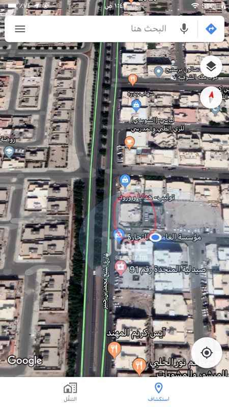 1298383 فيلا للايجار مكونة من دورين ١٨ غرفة مساحات كبيرة بالإضافة الى كراج فسيح مواقف سيارات مساحة الأرض ٧٠٠ متر تقريبا موقعها استراتيجي في الشوقية على شارع تجاري واجهتين شارع محمد بن جبير امام الإسكان الجديد جوار صيدلية المتحدة