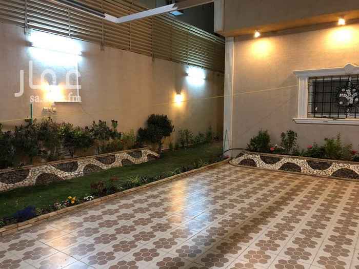 1440485 فيلا مساحة ٧٠٠ اتجاه شمال شارع ٢٠ درج داخلي المواصفات للدور الأرضي -مجلس خارجي + مجلس داخلي + مقلط + صالات عدد ٣ + مطبخ + دورات مياه عدد ٢ مواصفات الدور الأول - غرفة نوم رئيسية + جناحين كل جناح فيه غرفتين نوم مع دورة مياه + موزع الغرف + صالة + درج خدمة + مواصفات الدور الثاني جناح عبارة عن غرفتين + دورة مياه الغسيل والكوي
شقق عدد ٣ خلف الفيلا ارضي + اول + ثاني بمساحة ٢٠٠ متر
الموقع غير صحيح
