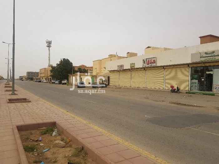 1482960 محلات للايجار وتوجد بها غرف عمال خلف المحلات للابجار
