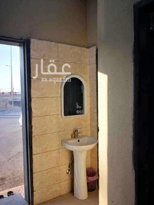 1434085 غرفه ومدخل ومطبخ راكب وحمام ومكيف وموكيت راكب
