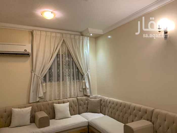 1705732 شقه في حي الفلاح على شارع المذنب يعتبر احد الشوارع الحيوية في الحي و مكونه من ٤غرف وصالة ومطبخ ومستودع وغرفة غسيل و٣دورات مياه موجود مكيفات وموجود مطبخ (الدور الاول )يوجد مصعد
للأستفسار تواصل واتس أب