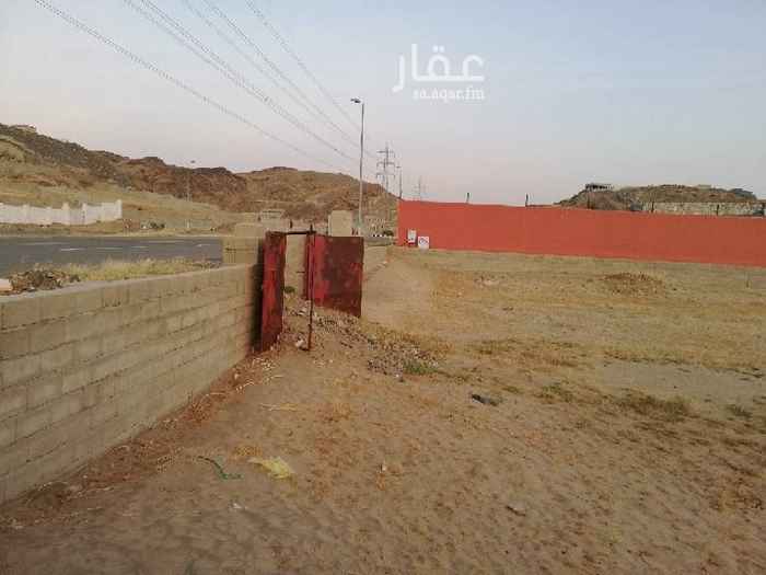 1492668 حوش للايجار بالعابديه خلف جامعة ام القرى يقع على شارع الابراج يبعد عن الحرم 25 كم مستوي تماماً مساحته (3200 م2) بصك الكتروني ومسجل بالسجل العقاري بامانة العاصمة المقدسة وبه عداد كهرباء 60 انبير عليه تصريح ملاحق يقع على ثلاث واجهات شماليه 40 م على شارع تجاري عرض 45 م وشرقيه 80 م على شارع عرض 12 م وجنوبيه 40 م على شارع 10 م سعر الايجار المطلوب للسنه الواحده كما هو موضح في فقرة السعر