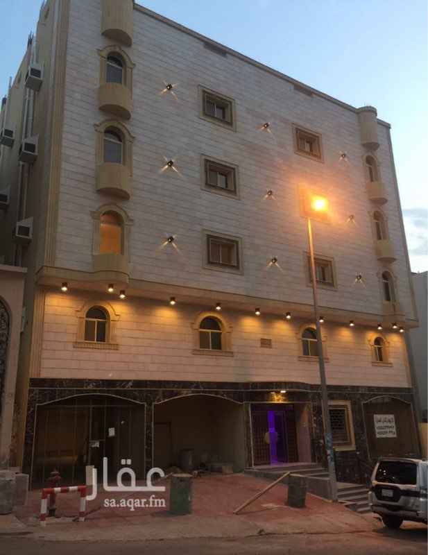 1578824 شقة في الشوقية خلف الكتروا العمارة عمرها سنتين الشقة عباره عن اربعة غرف وصالة و٣حمامات