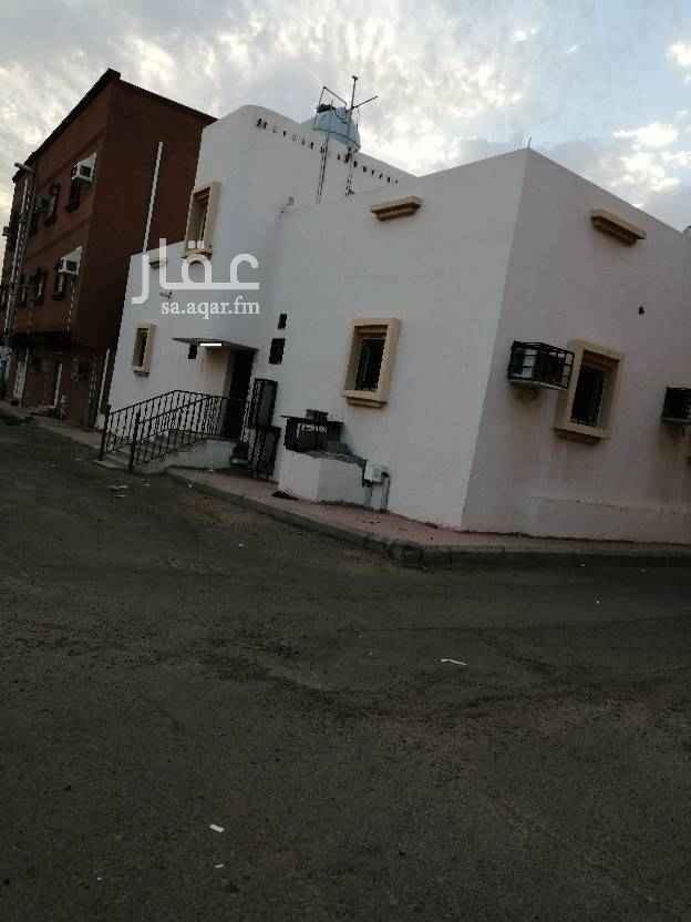 1528422 عماره دور واحد موسس على ٥ ادوار مؤسس الصنصير
يتكون من شقتين كل شقه ٣غرف نوم وصاله ومجلس ٣حمامات وبلكونه كل شقه
الدخل ٣١٠٠
بدون صك وثيقه