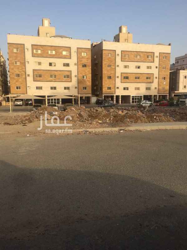 1289492 شقة خمس غرف " أمامية " + غرفة سائق
تم تأجيرها لمدة ستة اشهر فقط
0555601659
0555601254
0555602053