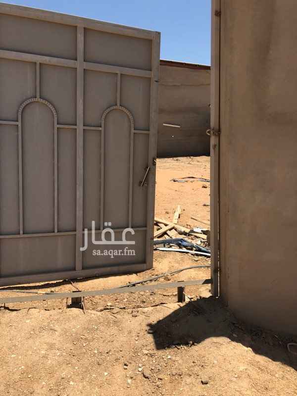 1095691 حوش