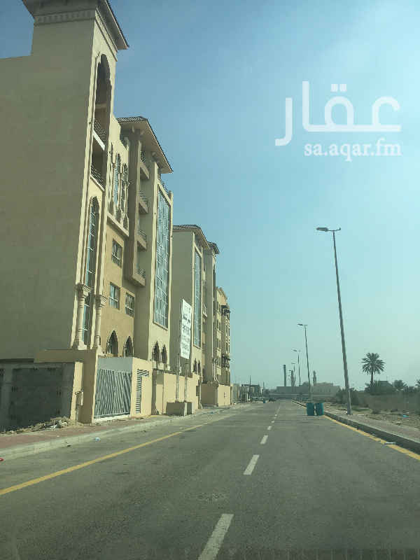 1525942 تتكون الشقق على غرفتان ومجلس وغرفة خادمة وحمام خادمة مساحتها 165 متر مكيفه المطبخ مؤثث وشقق 3 غرف نوم ومجلس وغرفة خادمة وحمام خادمة مساحتها 185متر مكيفه المطبخ مؤثث
ويحتوي المبني على الخدمات التالية
مواقف خاصة للمبني مسبح صالة الرياضة مساحات خضراء منطقة خاصة للعب الاطفال خدمة غسيل الملابس امن 24