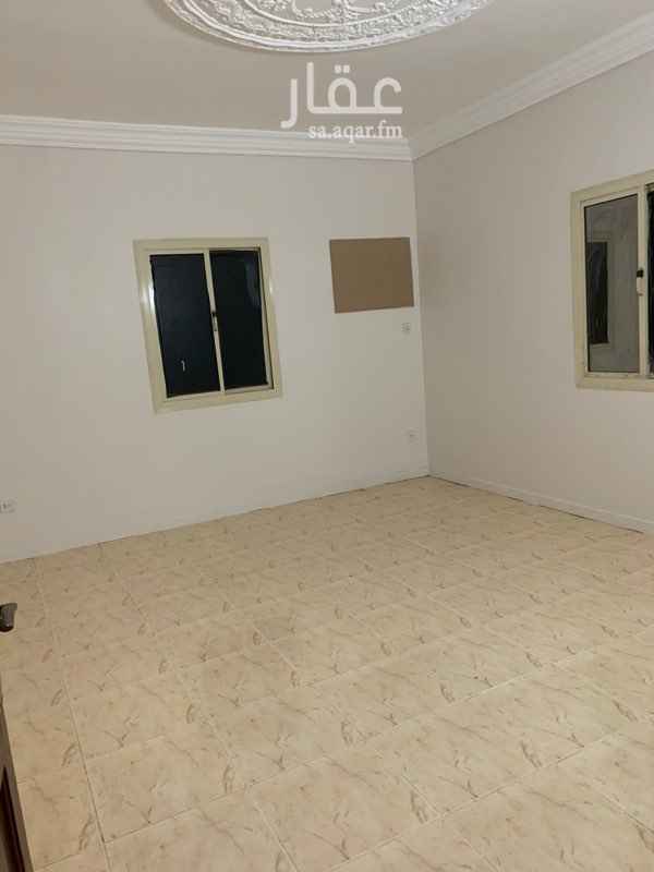 1760704 شقة ٣ غرف وصالة (للعوائل)