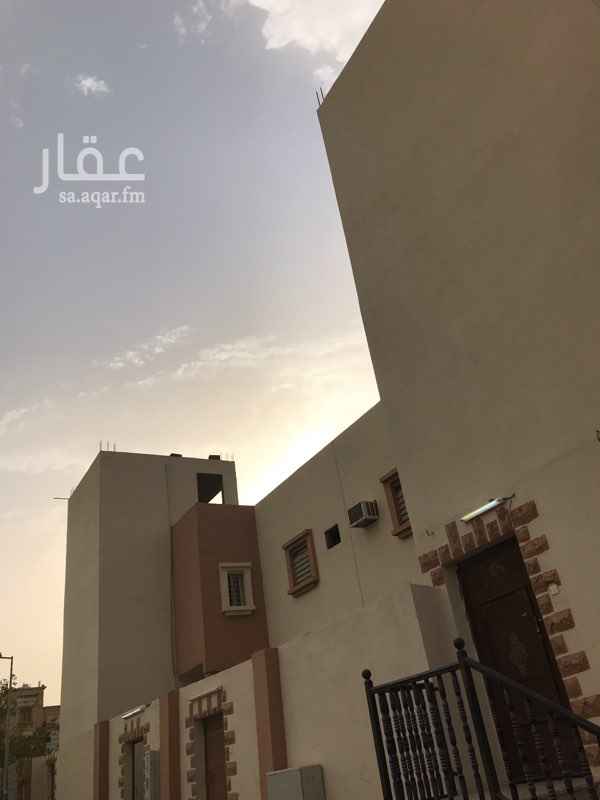 1645476 عمارة دورين مسلح
مكونة من اربع شقق
الدور الأول
شقتين كل وحده لها حوش مستقبل
تتكون الشقة من ٤ غرف + صالة
٣حمامات + مطبخ
الدور الثاني
شقتين كل وحدة لها مدخل خاص
تتكون الشقة من ٤ غرف + صالة
٢ حمام + مطبخ
كل شقتين في خزان
الكهرباء عدادين
الموقع/ خلف بنك الراجحي
بالقرب من مجمع المدارس