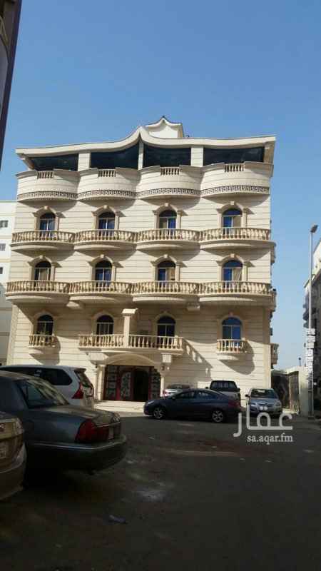 1651010 عماره ممتازه بمصعد و٤ شقق من ٦ غرف وشقه من غرفتين وصاله ومطبخ وحمام وشقه غرفتين وحمام ومطبخ
وفيلتان دبلكس منفصله
البناء ممتاز وشخصي والموقع مره ممتاز
وعليها عرض ممتاز للجاد