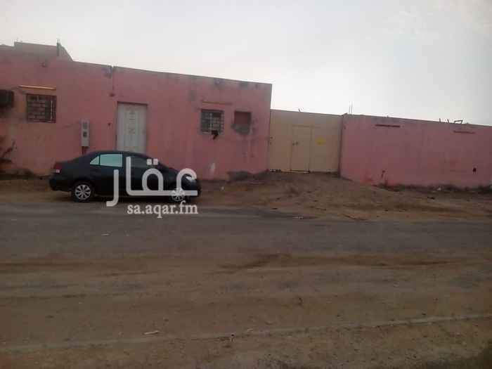 1379212 بيت مكون 3 غرف 1 صالة 2 دورت مياة +حوش توجد فيه عرف 1 وحمام واجها شما لي على حديقة