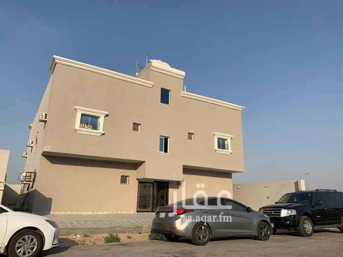1678443 عماره للبيع في الحي 6/4 بضاحيه للملك فهد دخلها السنوي اكثر من 140 الف ريال موجرها بالكامل والبيع بمليون وربعمائه وخمسون الف ريال