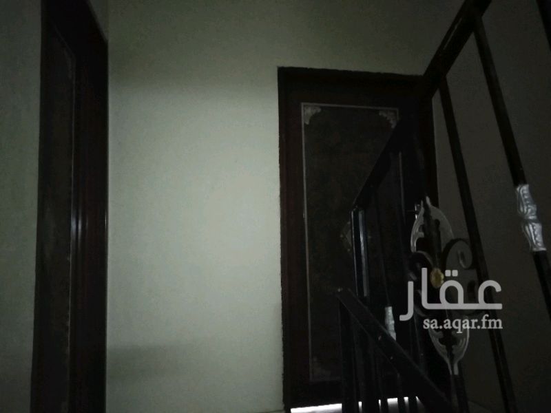 1290421 يوجد لدينا دور علوي الإيجار بالرمال شرق البجادي خمسه غرف وصاله مستخدم ٦شهور باقي التفاصيل الاتصال بالرقم ٠٥٥٥٦٩٢٧٤٣