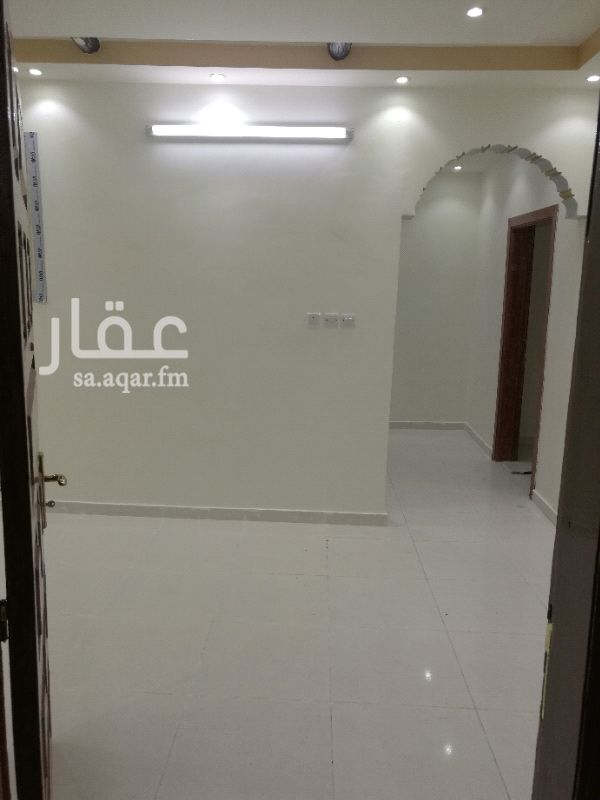 1282596 دور للايجار مرمم كل شي فيه جديد قريب من جامع ومدارس يعتبر وسط الطائف