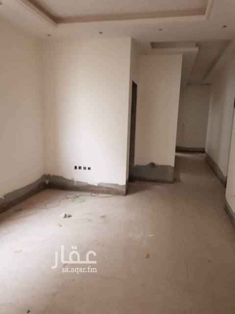 1556669 للبيع فلتين مفصولة.
نظام دور+دور+شقة.
المساحة ٣٦٠م
مصعد يخدم الدورالعلوي والشقه
مدخلين سيارة.
غرفتين سائق.
مجلس رجال صالة طعام صالة عائلية كبيرة
مطبخ. +غرفة شغالة.
٣غرف نوم منهم غرفة ماستر.
الدور العلوي.
مجلس رجال صالة طعام صالة عائلية كبيرة
مطبخ. ٣غرف نوم منهم غرفة ماستر.
الشقة.
٣غرف وصالة ومطبخ وحمامين.
البيع مليون و٨٠٠ ألف.