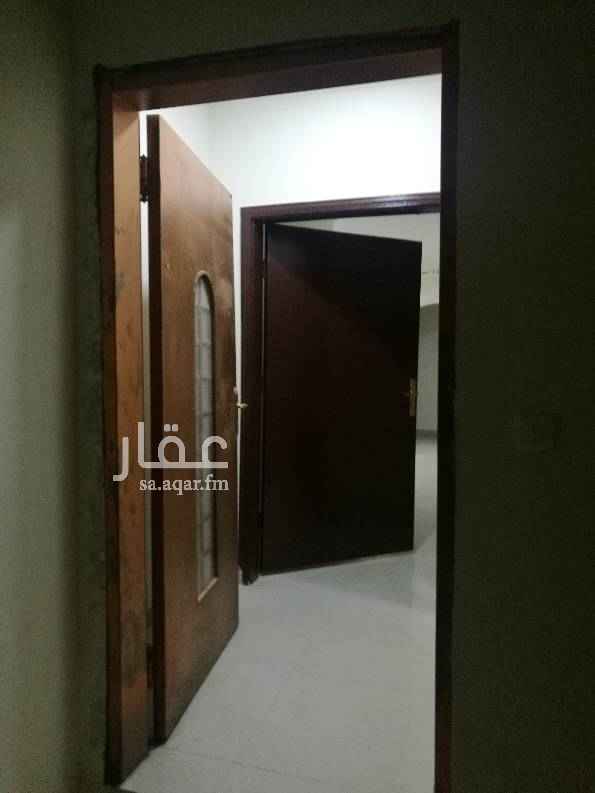 1502869 شقة تتكون من 3 وصالة موقع ممتاز بحي النهضة للمفاهمة 0536222759/0555736810