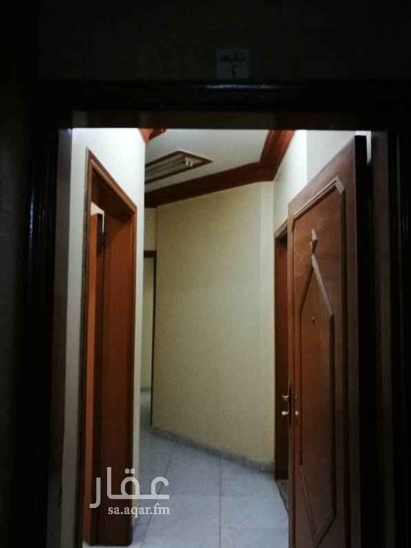 1762277 شقة ارضية تتكون من 3وصالة للمفاهمة 0536222759/0555736810